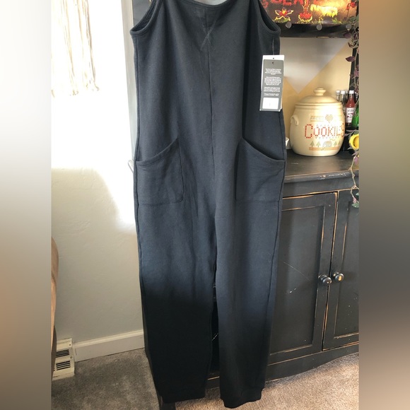 NWT Women’s Glyder Effortless Jumpsuit in black size large - Picture 10 of 15